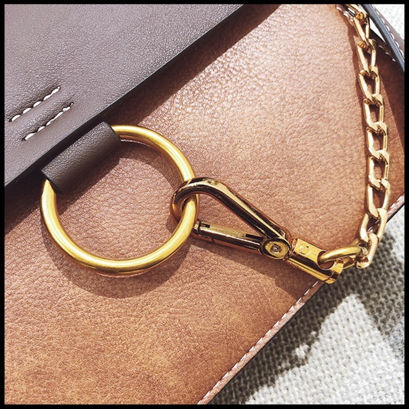 NEW ELLA O Ring Chain Buckle Crossbody - Picture 6 of 8